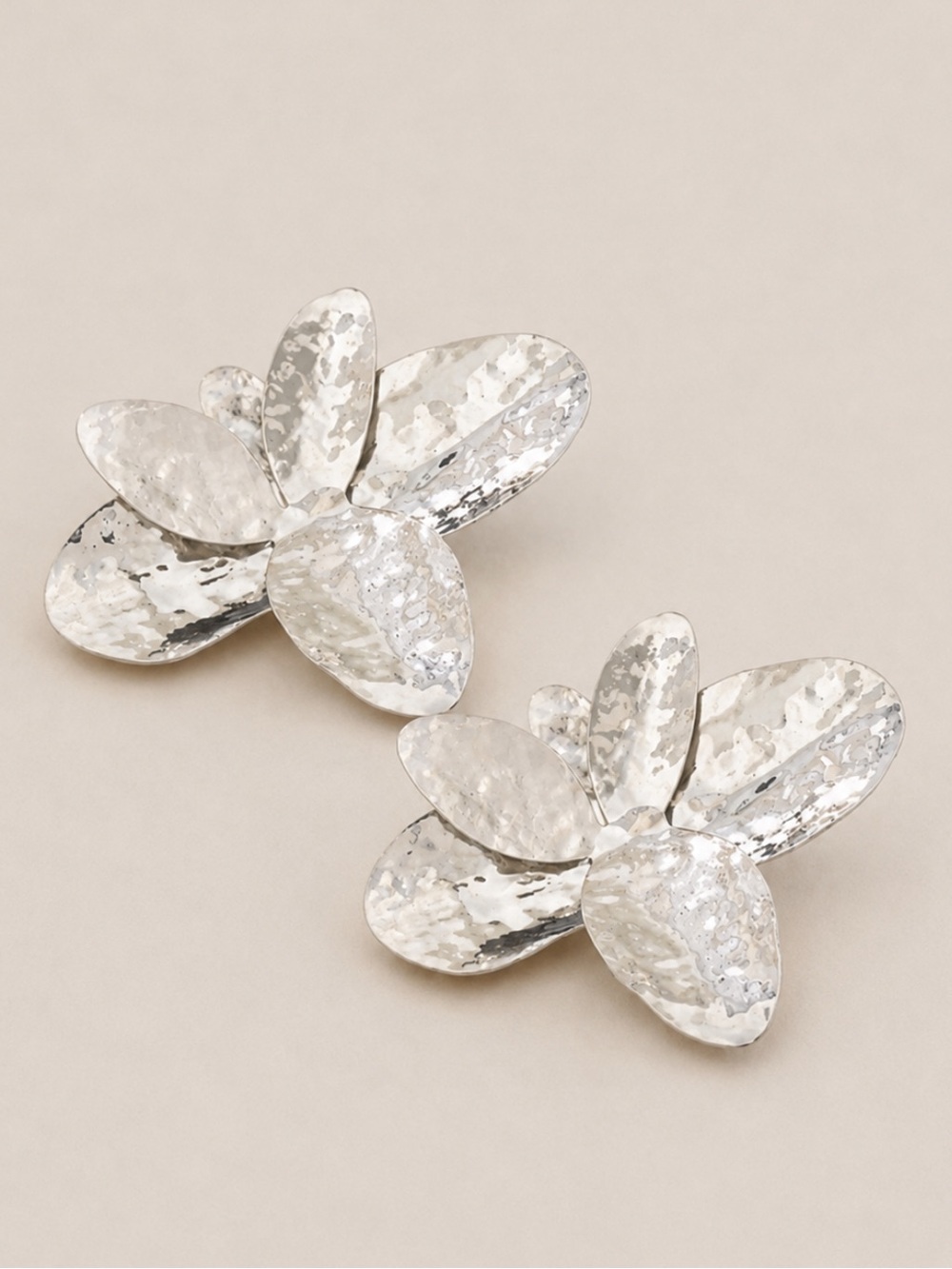 New! Silver Large Floral Post Earrings (3044) NWOT